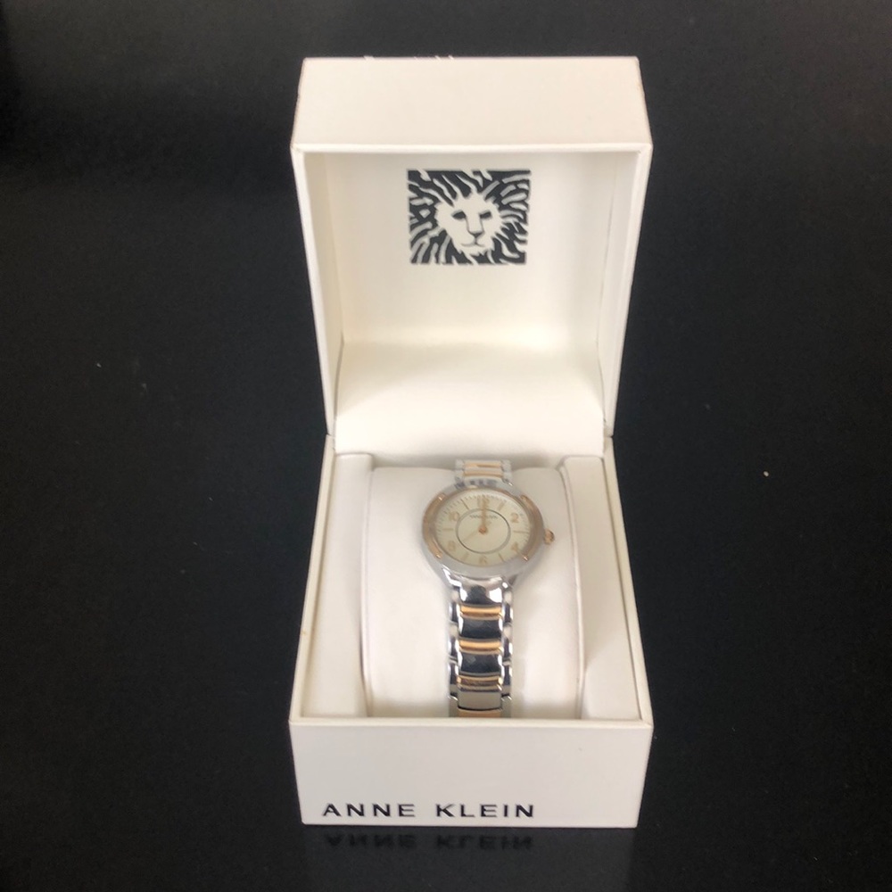 NWT Women’s Anne Klein Watch